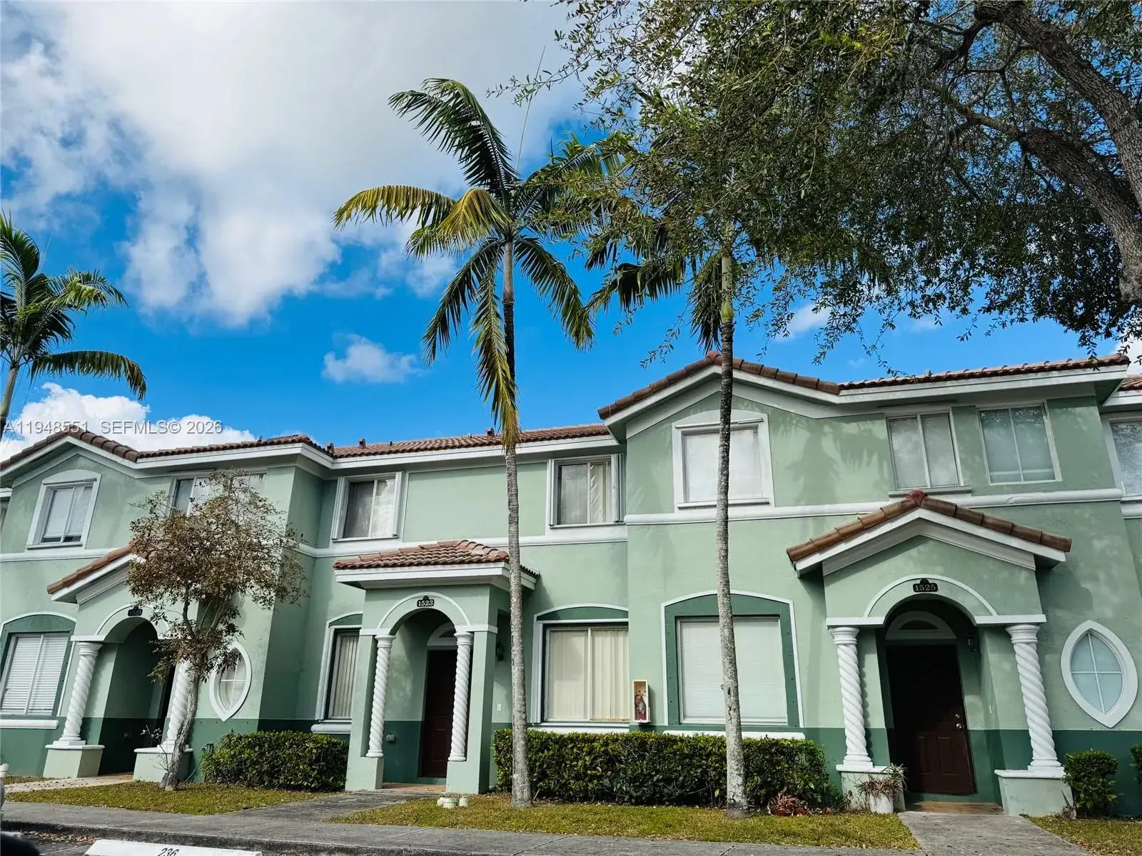 3 bedroom 2 bath Residential for sale at 1527 SE 24th Ct # 234, Homestead FL 33035