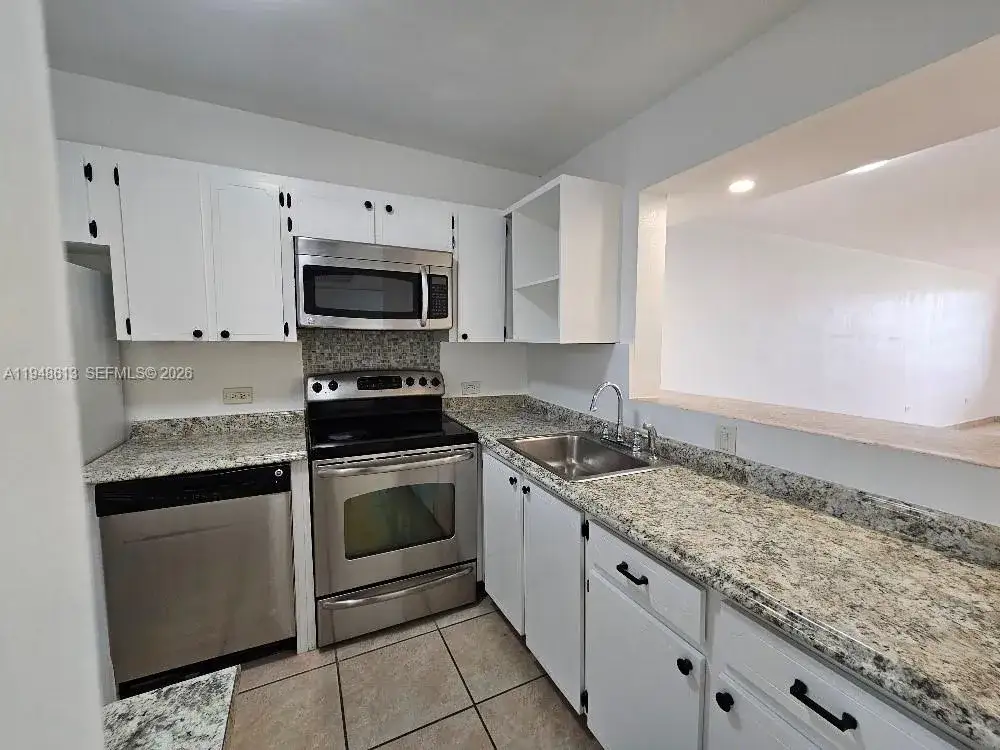 1 bedroom 1 bath Residential for sale at 441 NE 195th St # 105, Miami FL 33179