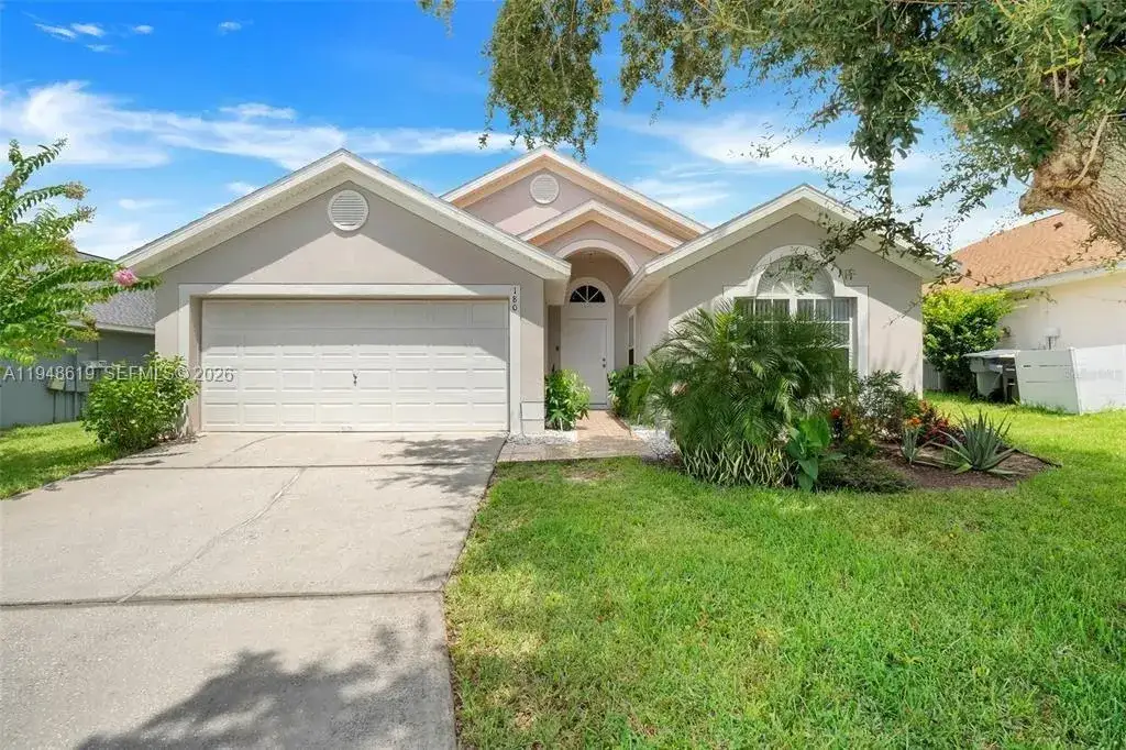 4 bedroom 2 bath Residential Lease for rent at 180 Laurel Ridge Pass, Davenport FL 33897