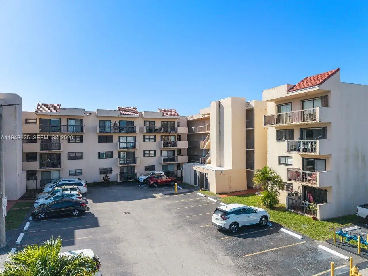 1 bedroom 1 bath Residential Lease for rent at 995 SW 84th Ave # 223, Miami FL 33144