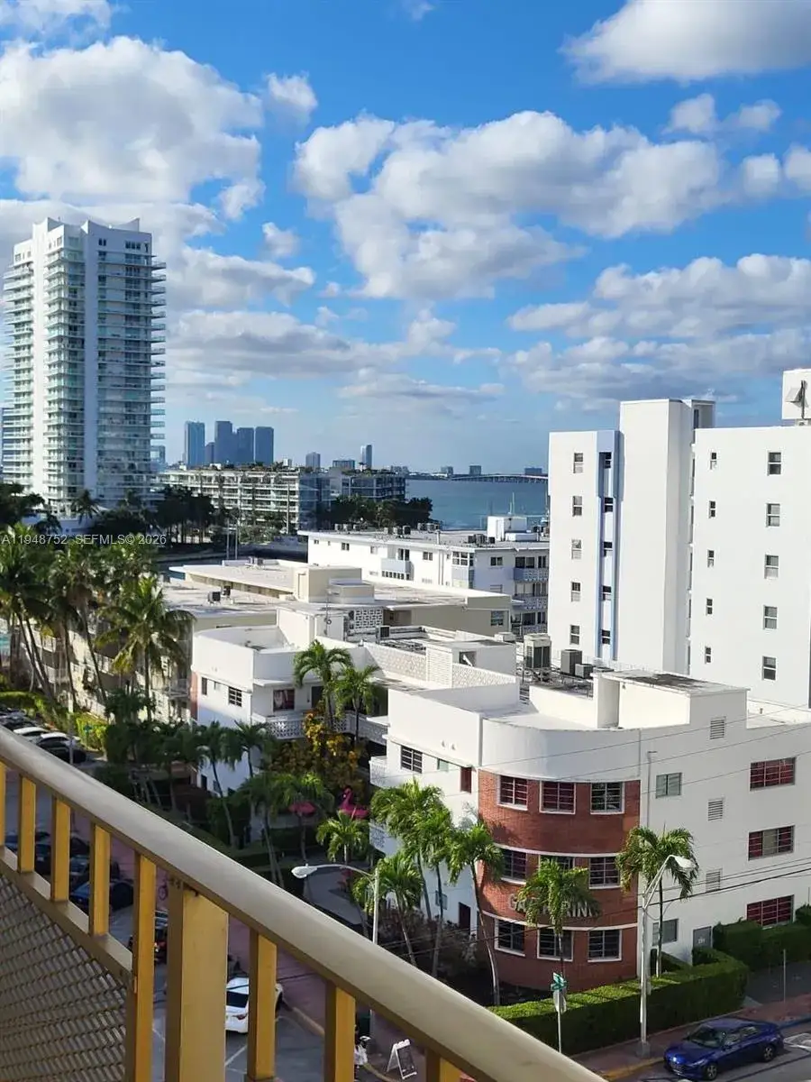1 bedroom 1 bath Residential for sale at 1340 Lincoln Rd # 804, Miami Beach FL 33139