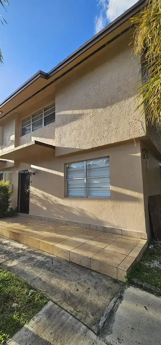 4 bedroom 2 bath Residential for sale at 120 SW 108th Ave # I1, Sweetwater FL 33174