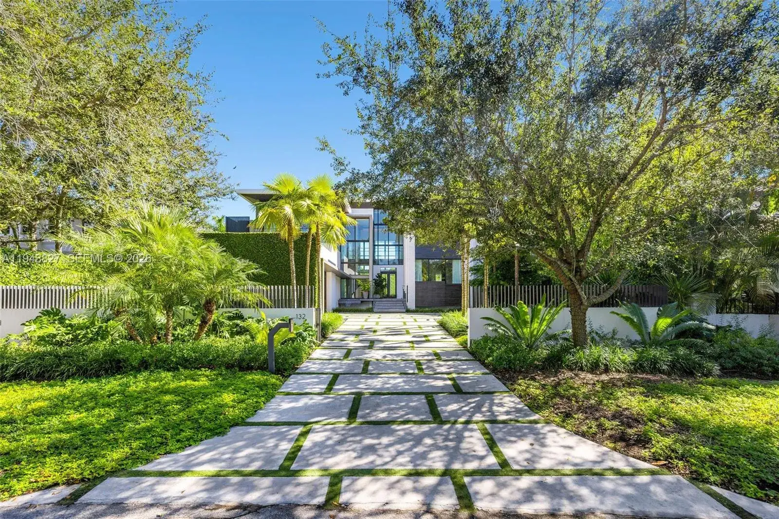 5 bedroom 5 bath Residential for sale at 132 Paloma Dr, Coral Gables FL 33143
