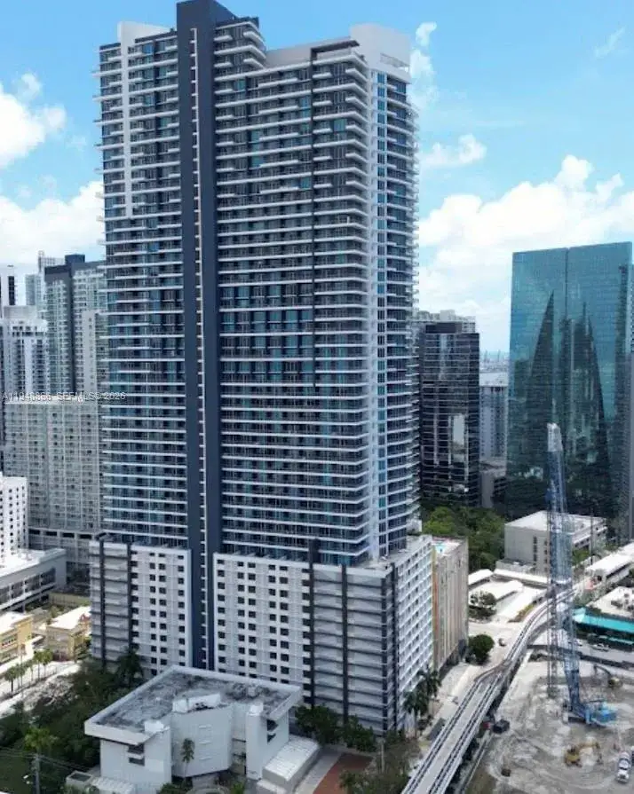 1 bedroom 1 bath Residential for sale at 60 SW 13th St # 3013, Miami FL 33130