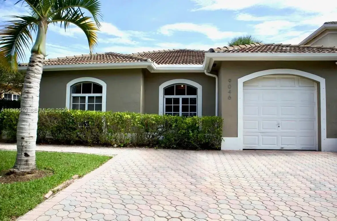 3 bedroom 2 bath Residential for sale at 9046 SW 160th Ter, Palmetto Bay FL 33157