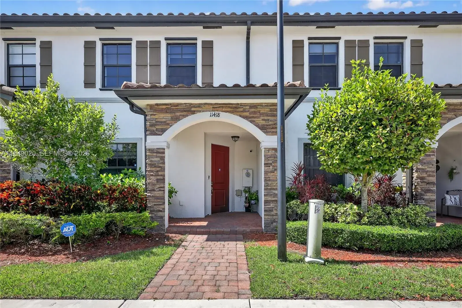 3 bedroom 2 bath Residential for sale at 11418 SW 250th St, Homestead FL 33032