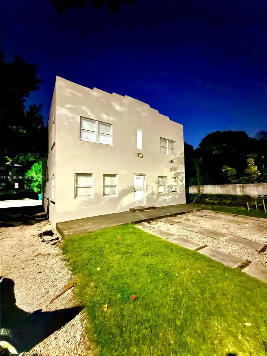2 bedroom 1 bath Residential Lease for rent at 6828 NW 3rd Ave # 1, Miami FL 33150