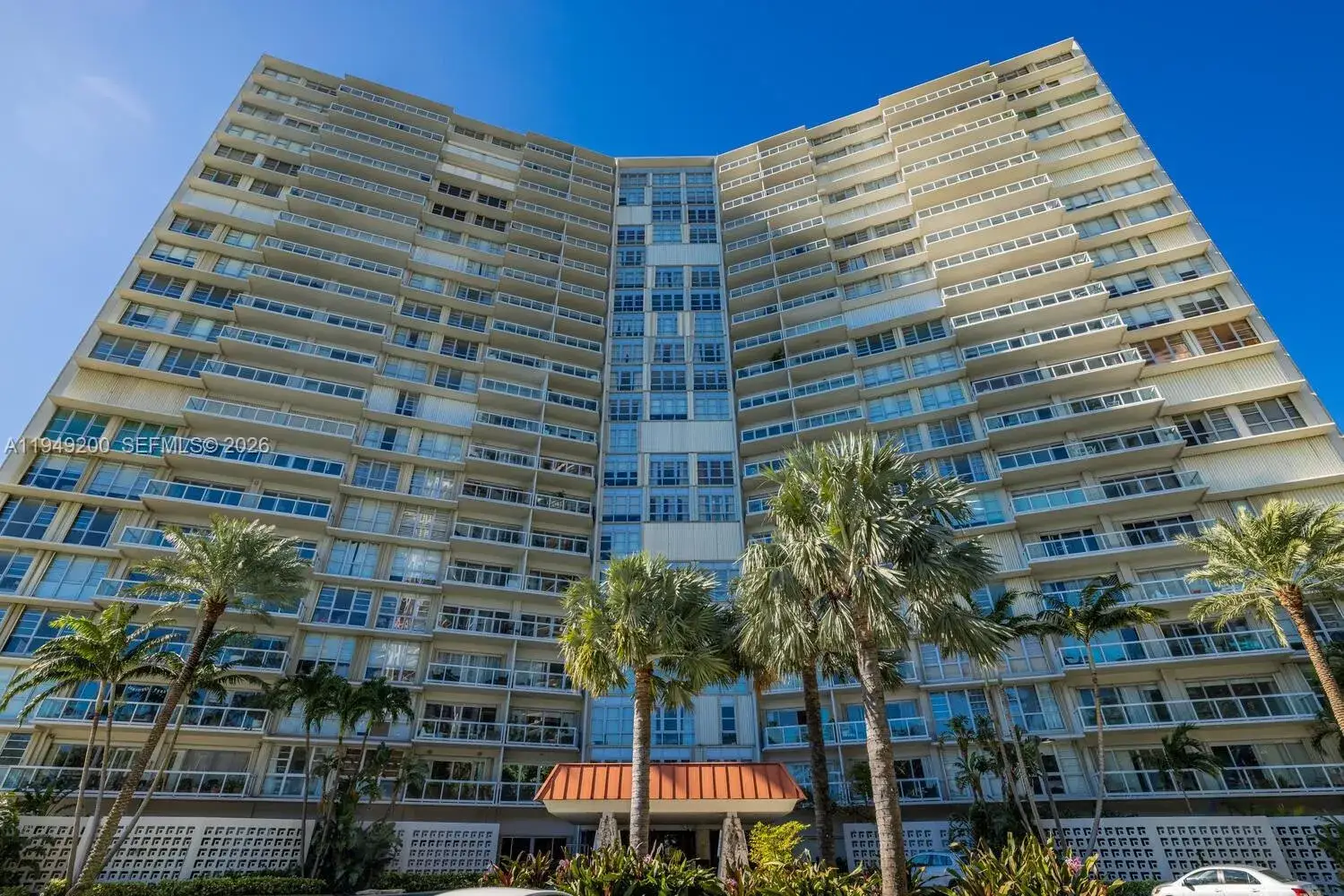 1 bedroom 1 bath Residential Lease for rent at 2451 Brickell Ave # 12C, Miami FL 33129
