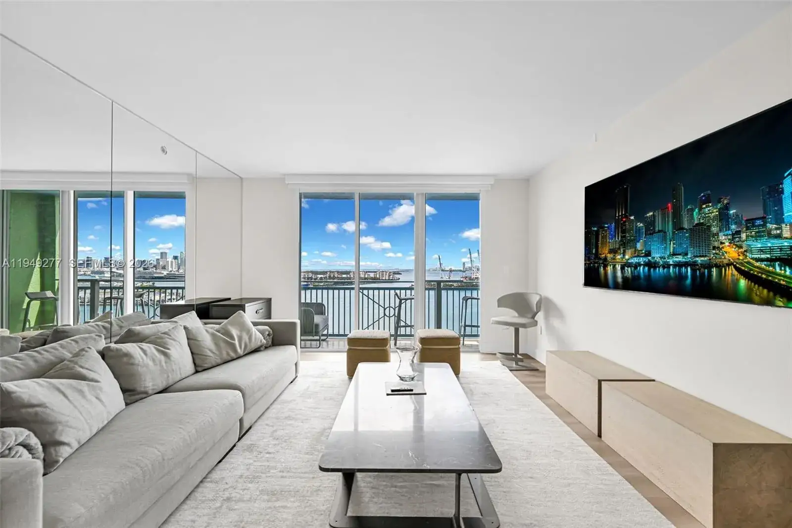 1 bedroom 1 bath Residential for sale at 90 Alton Rd # 1908, Miami Beach FL 33139