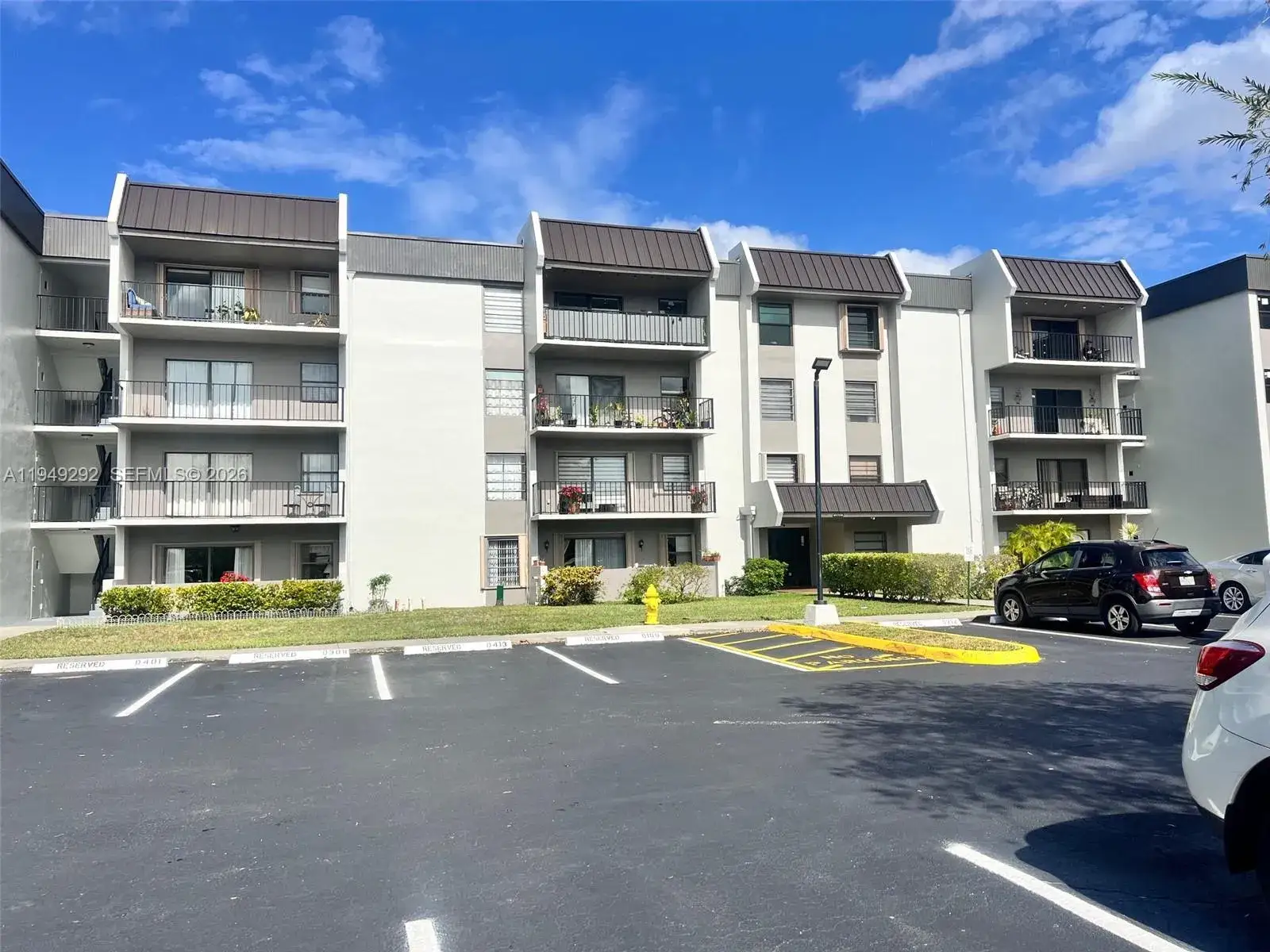 2 bedroom 1 bath Residential for sale at 10431 N Kendall Dr # D314, Miami FL 33176