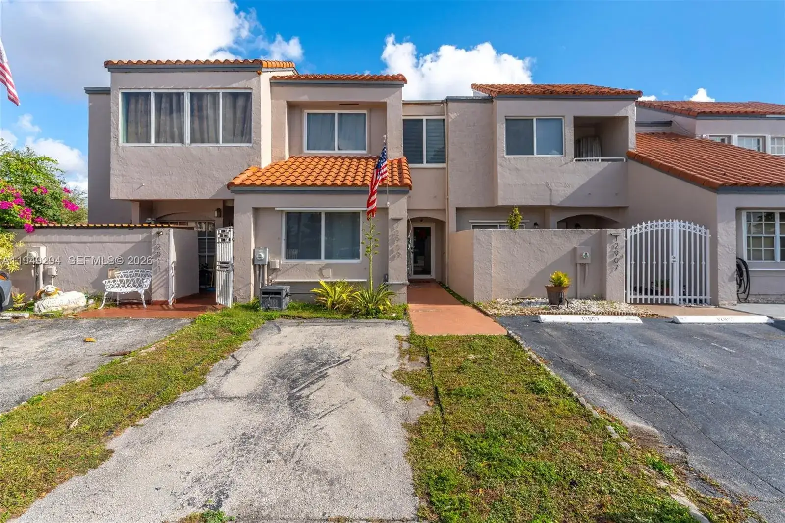 2 bedroom 2 bath Residential for sale at 12909 SW 64th Ln, Miami FL 33183
