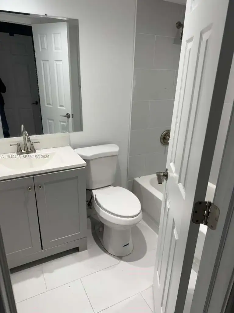 2 bedroom 2 bath Residential Lease for rent at 1250 SE 26th St # 102, Homestead FL 33035