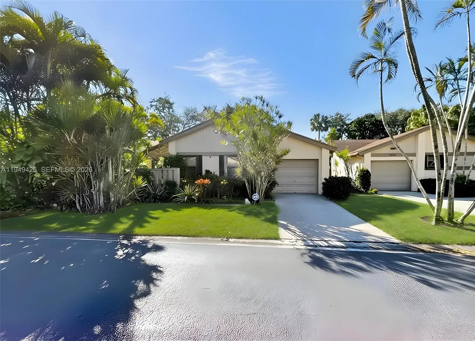 2214 Seagrape Cir, Coconut Creek FL 33066