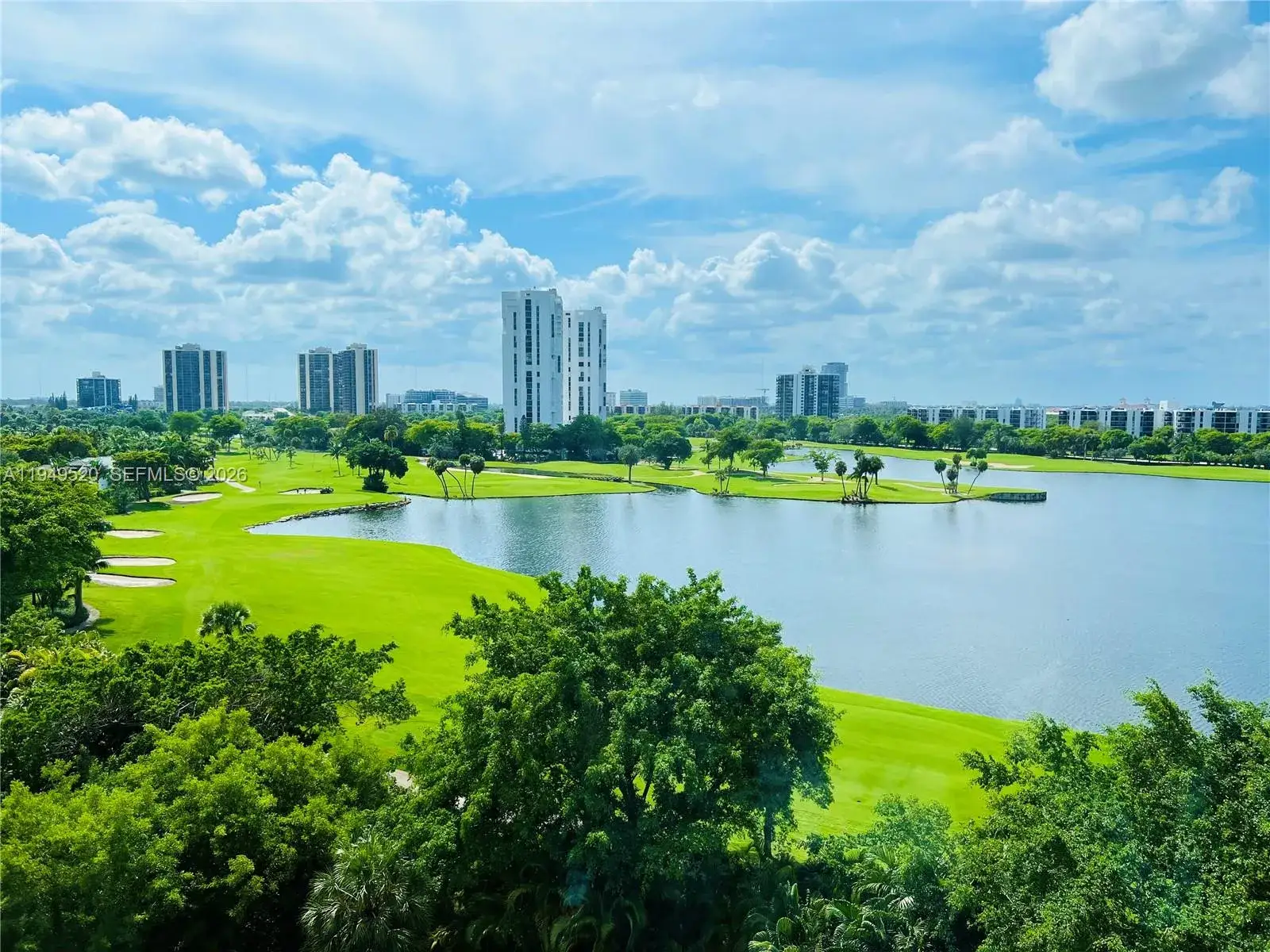 3 bedroom 3 bath Residential for sale at 20000 E Country Club Dr # 806, Aventura FL 33180