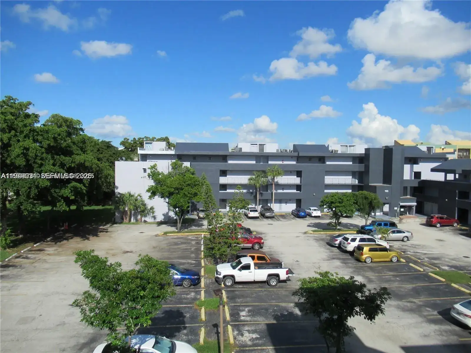 1 bedroom 1 bath Residential for sale at 100 Fontainebleau Blvd # 403, Miami FL 33172