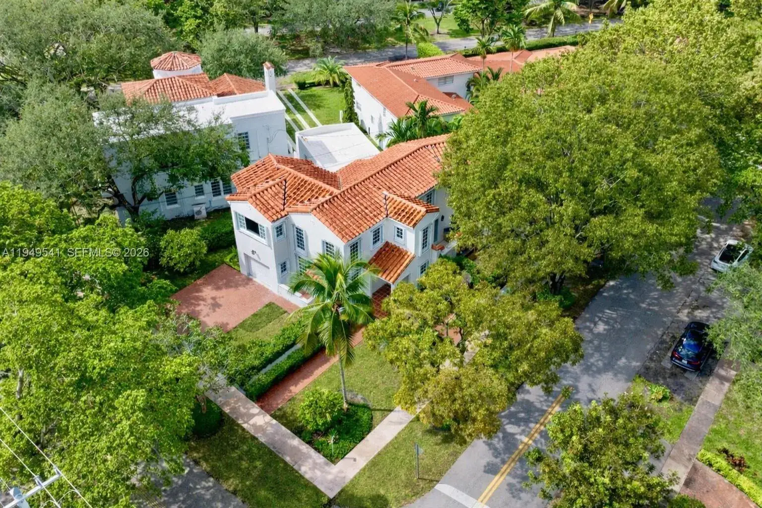 4 bedroom 3 bath Residential for sale at 1900 Pizarro St, Coral Gables FL 33134