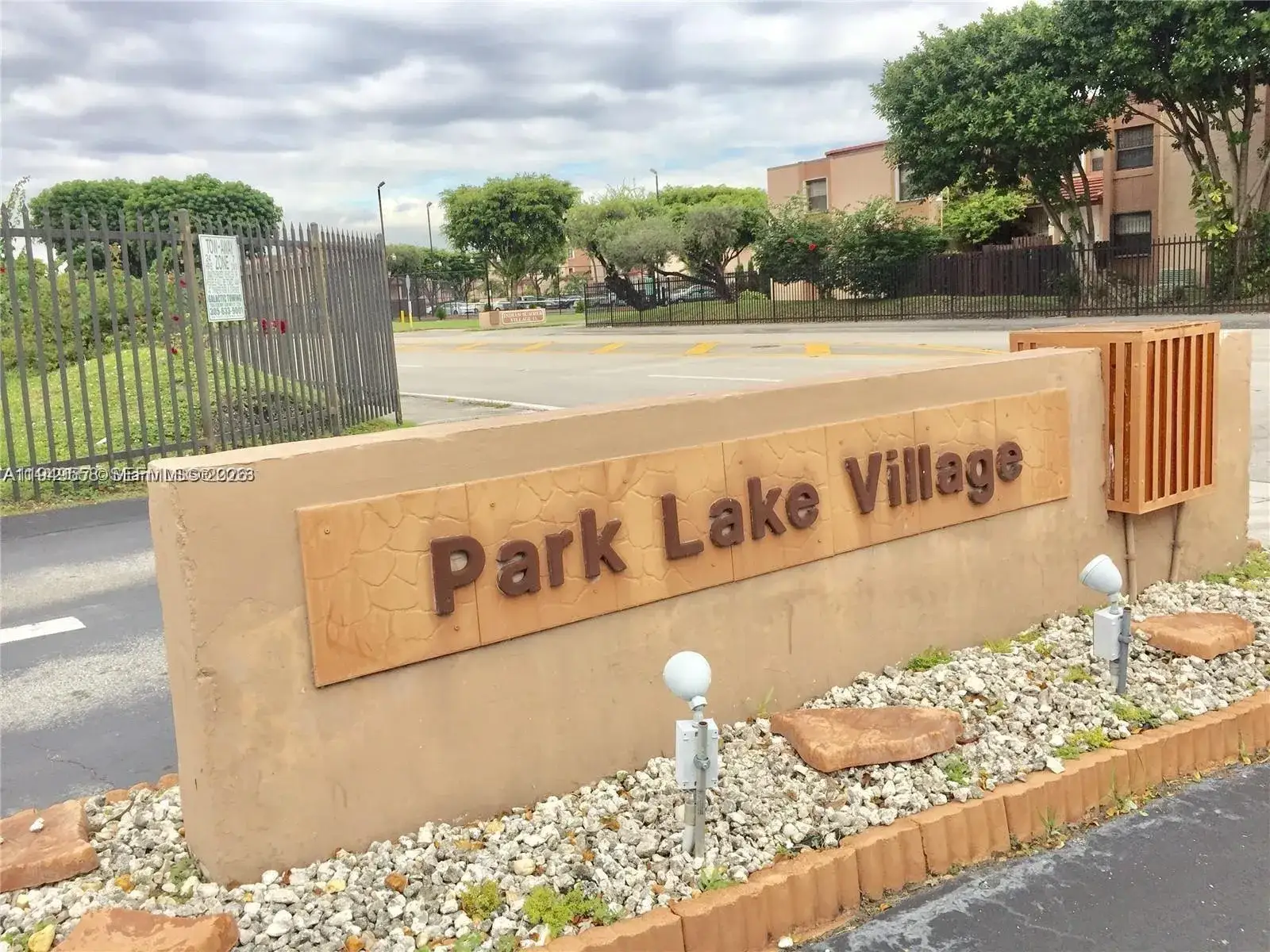 2 bedroom 1 bath Residential Lease for rent at 200 W Park Dr # 1, Miami FL 33172