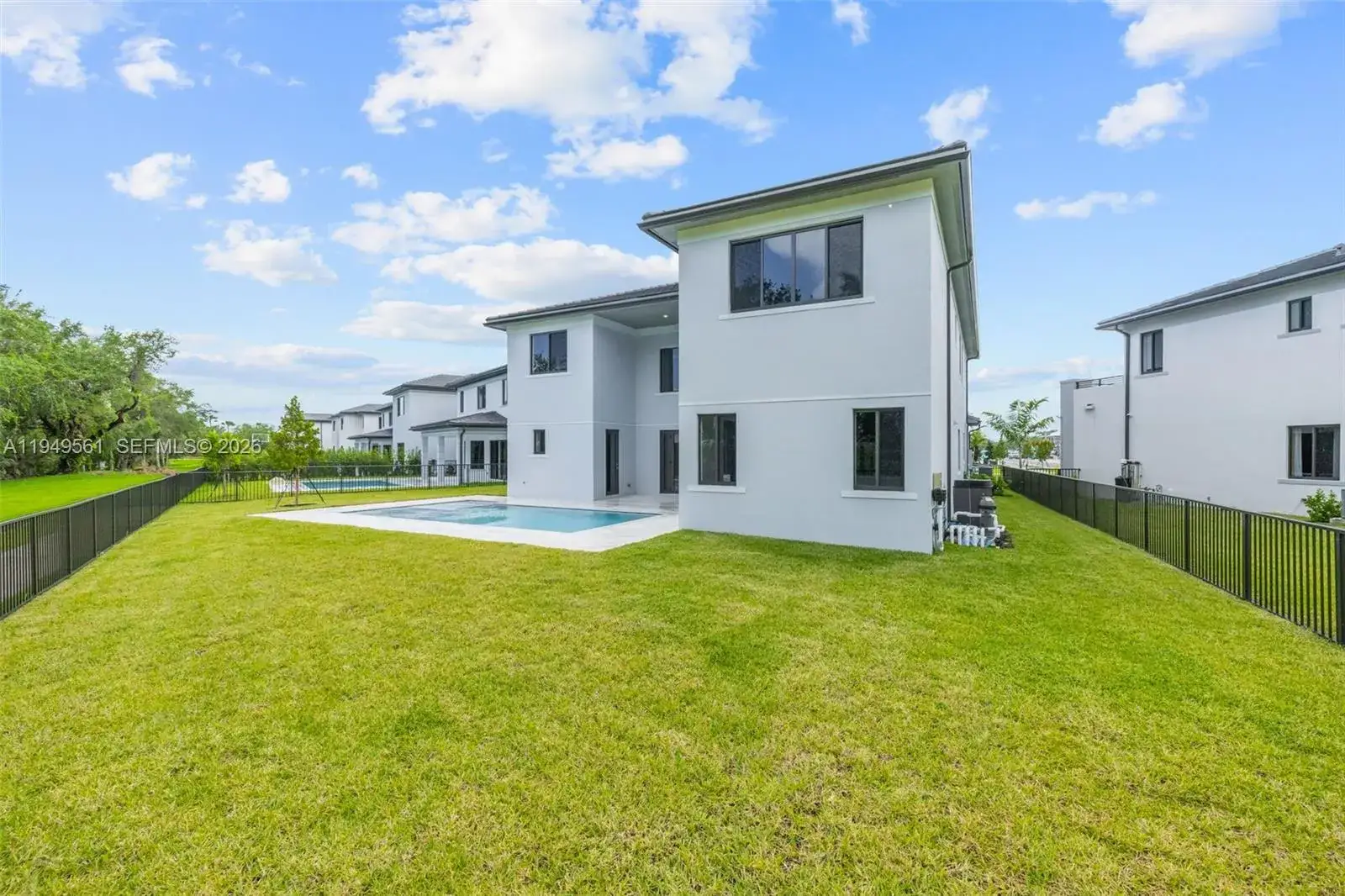 5 bedroom 3 bath Residential Lease for rent at 19749 NE 16th Pl # 19749, Miami FL 33179