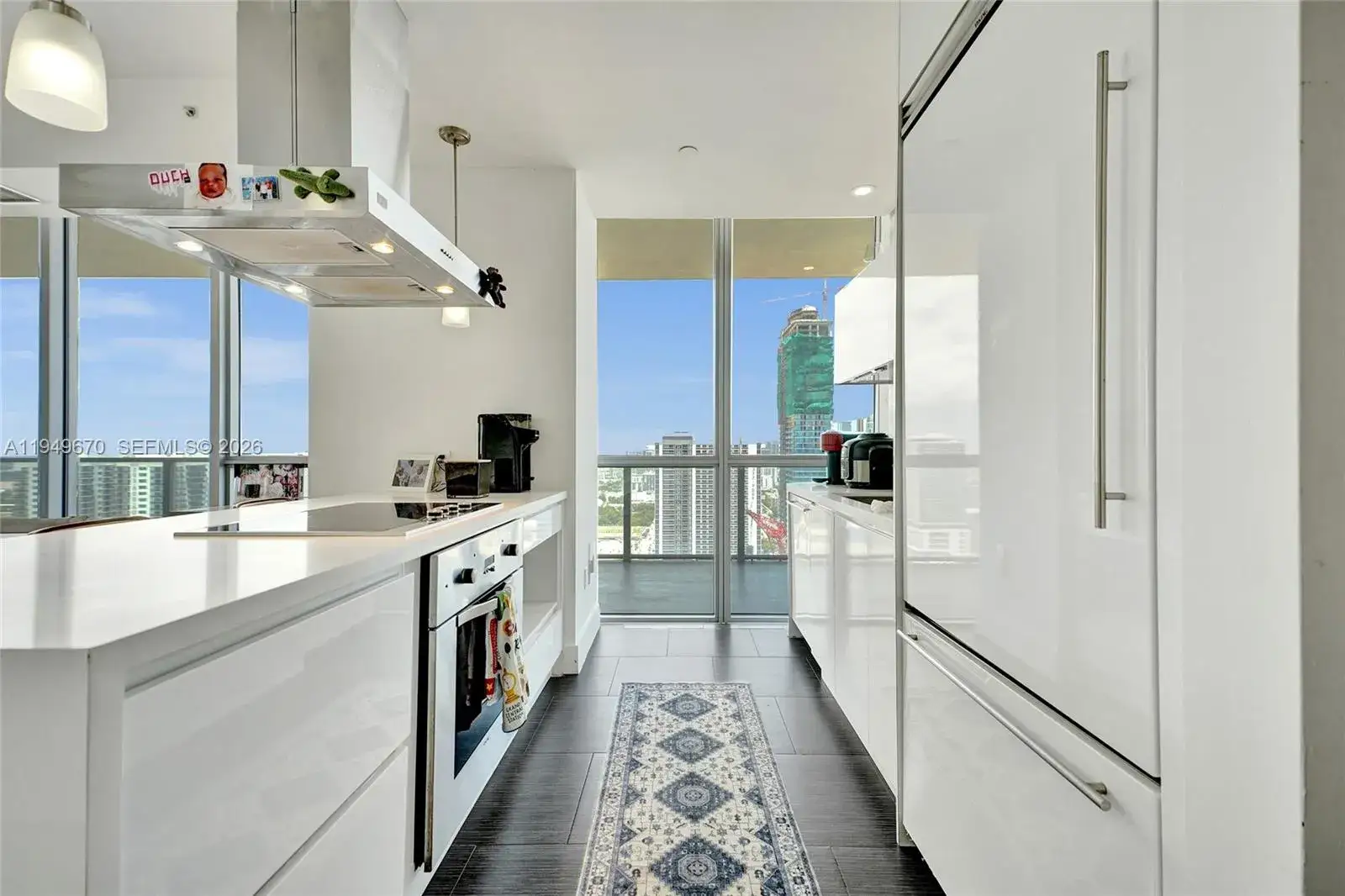 2 bedroom 2 bath Residential Lease for rent at 1100 Biscayne Blvd # 3708, Miami FL 33132