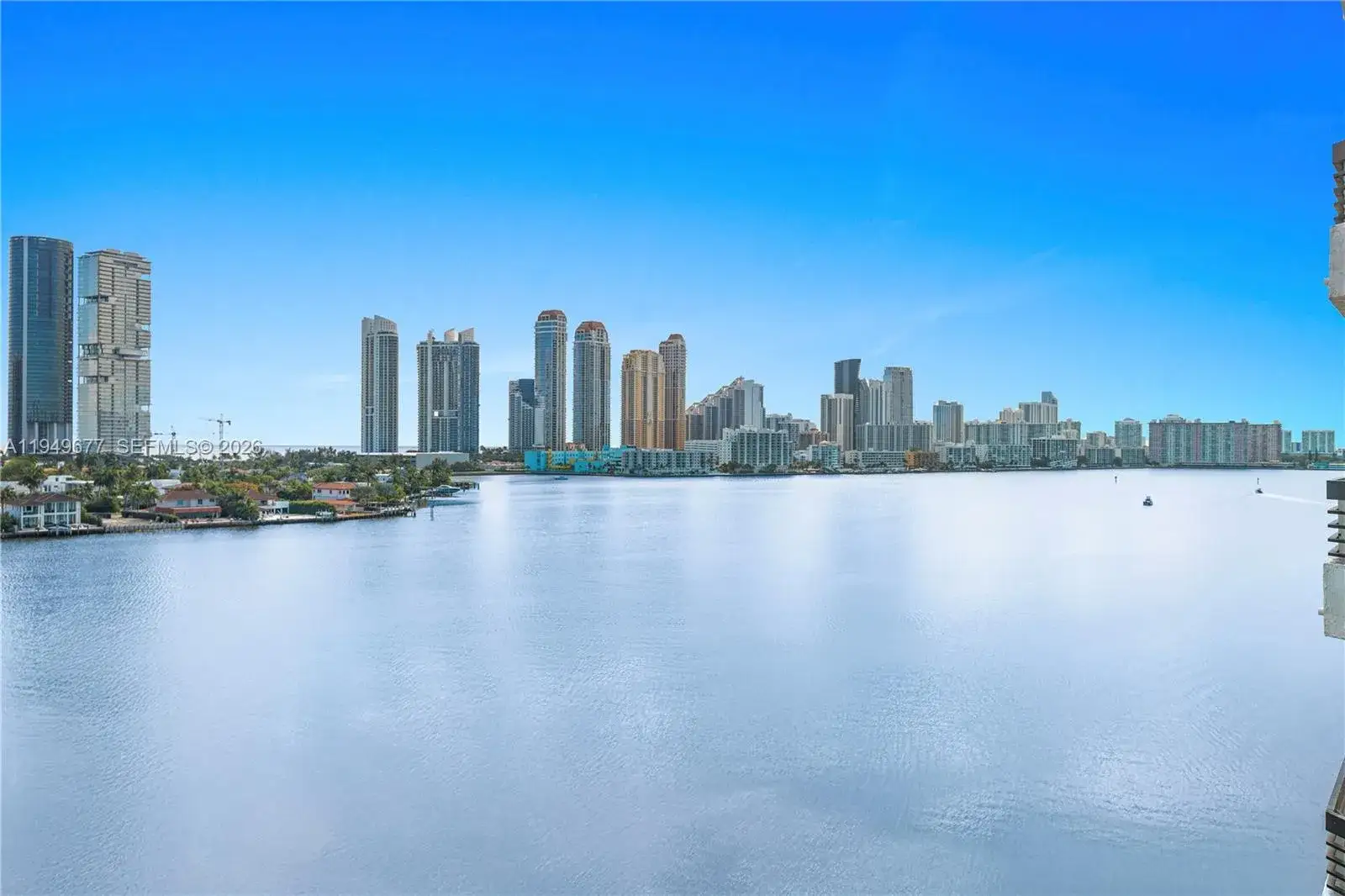 2 bedroom 2 bath Residential for sale at 3600 Mystic Pointe Dr # 1017, Aventura FL 33180