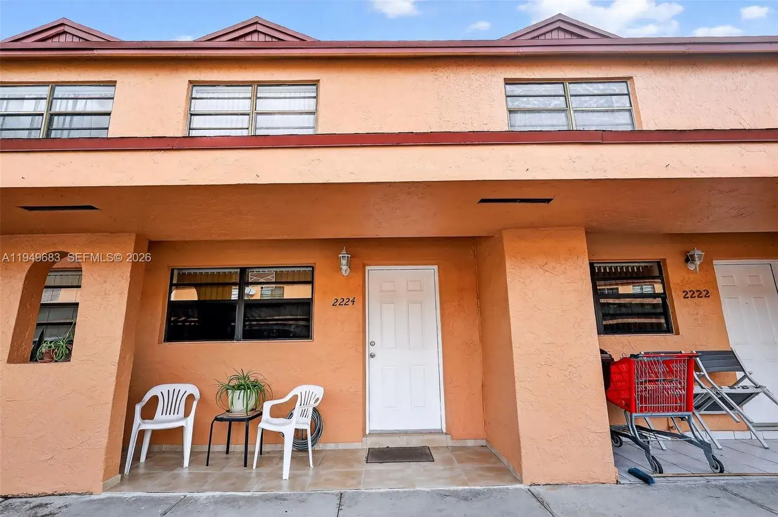 2 bedroom 1 bath Residential for sale at 2224 W 53rd Pl # 2224, Hialeah FL 33016
