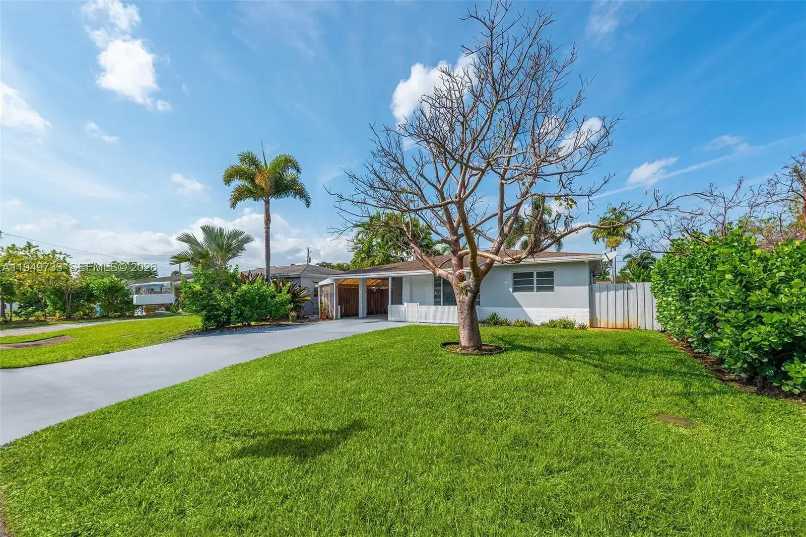 2 bedroom 1 bath Residential for sale at 81 NE 47th St, Oakland Park FL 33334