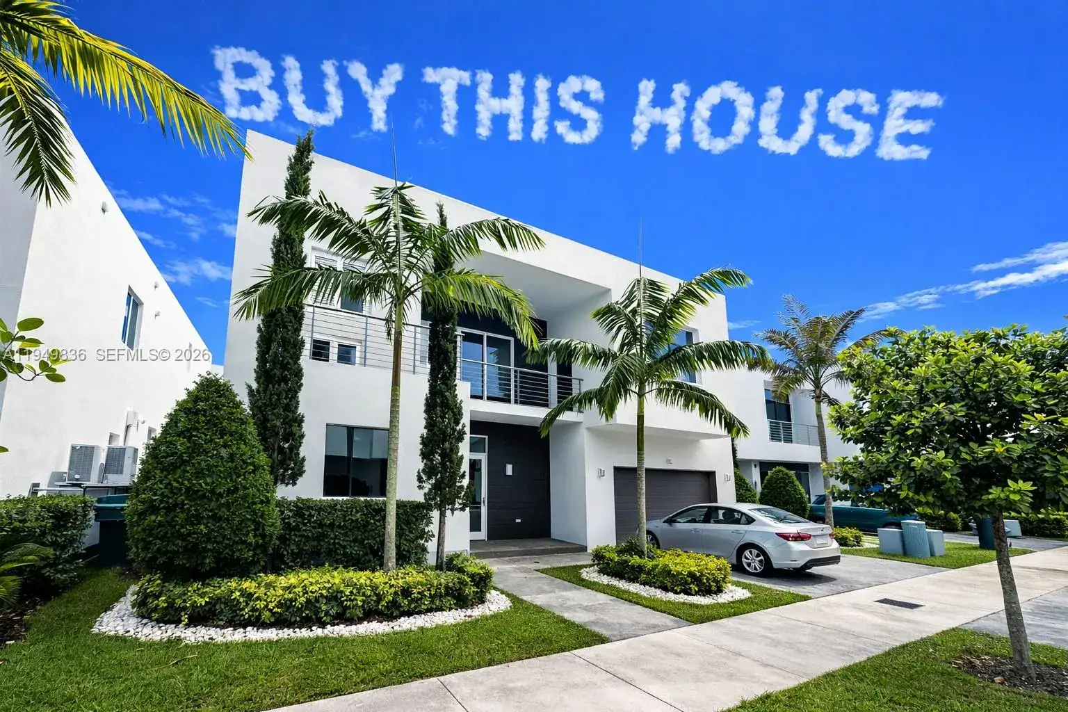 5 bedroom 5 bath Residential for sale at 10054 NW 76th Ter, Doral FL 33178