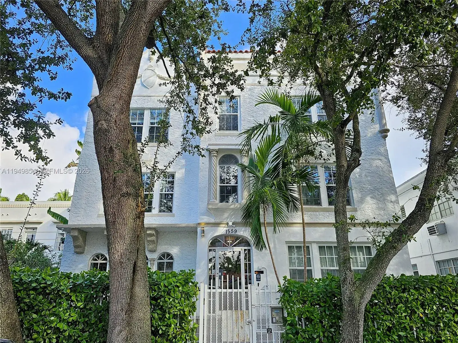 1 bedroom 1 bath Residential Lease for rent at 1559 Michigan Ave # 104, Miami Beach FL 33139
