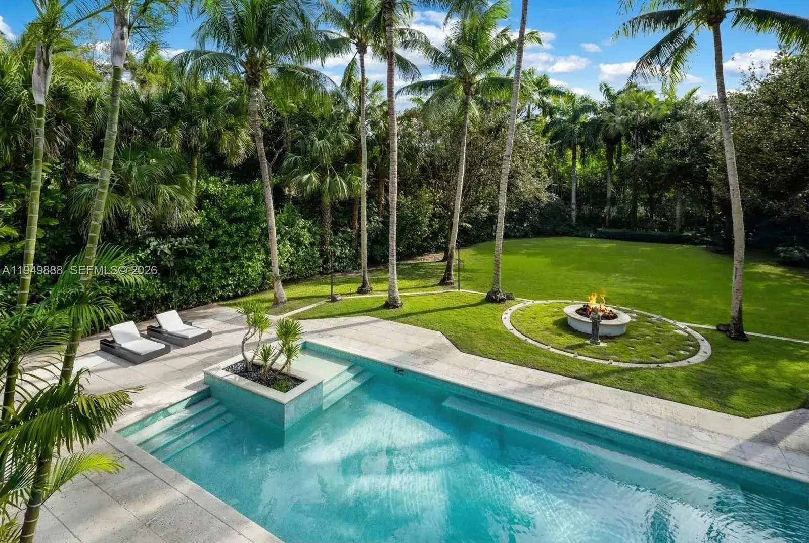 6 bedroom 7 bath Residential for sale at 5002 SW 86th St, Miami FL 33143