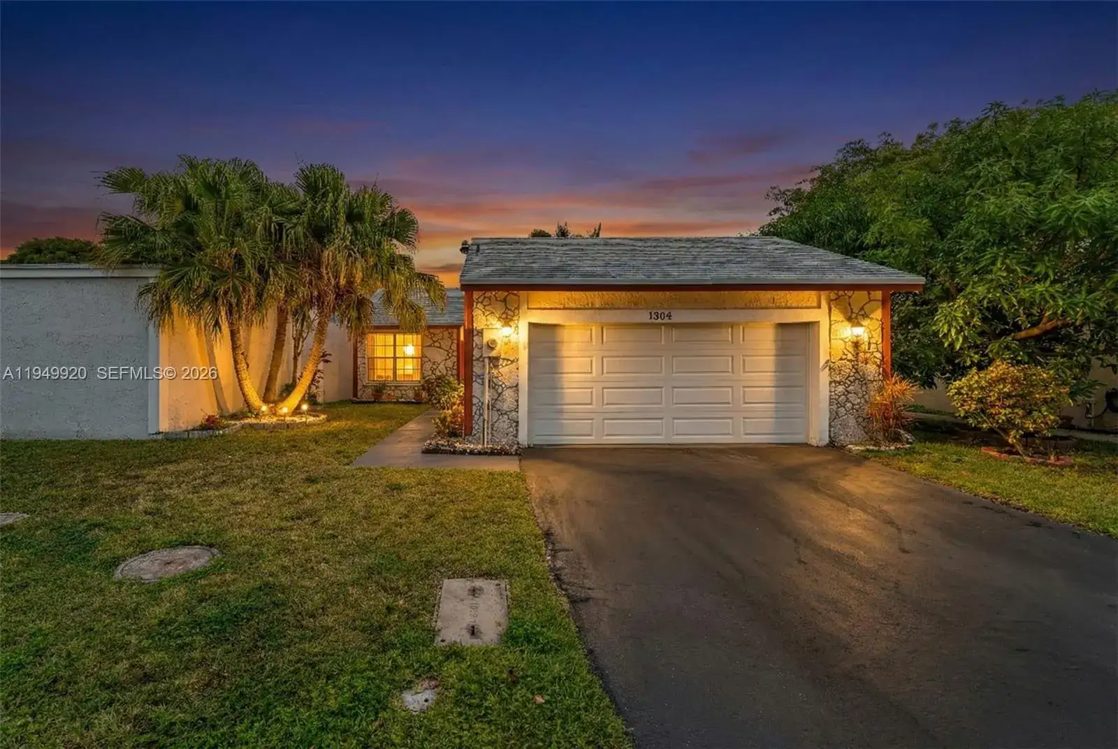 2 bedroom 2 bath Residential for sale at 1304 Redstart Ct, Homestead FL 33035