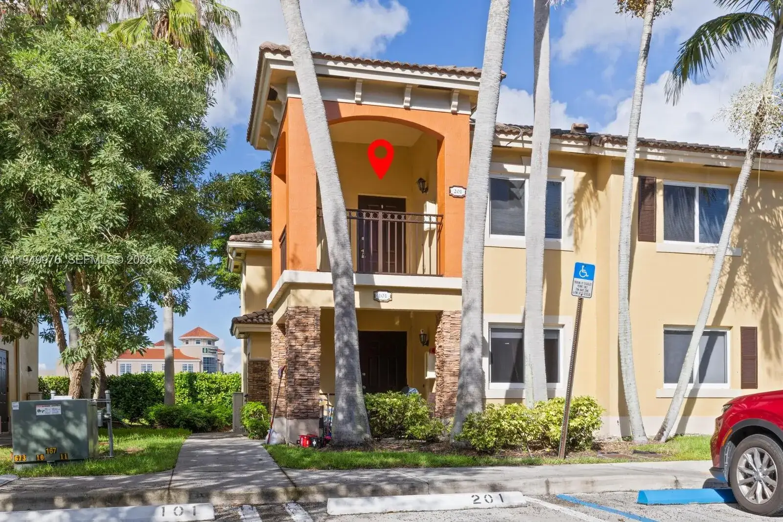 3 bedroom 2 bath Residential for sale at 990 NE 33rd Ter # 201, Homestead FL 33033