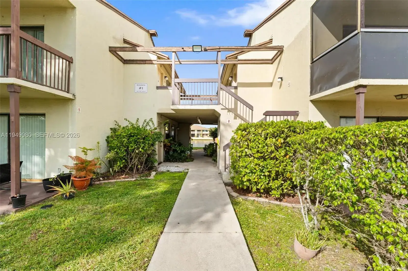 2 bedroom 2 bath Residential for sale at 475 NW 210th St # 201, Miami Gardens FL 33169