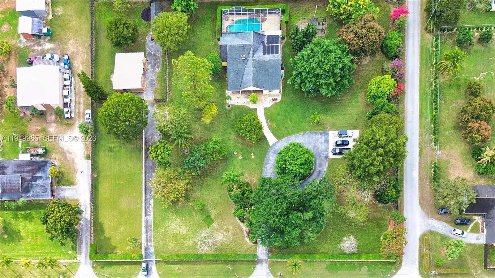 5 bedroom 3 bath Residential for sale at 19280 SW 304th St, Homestead FL 33030