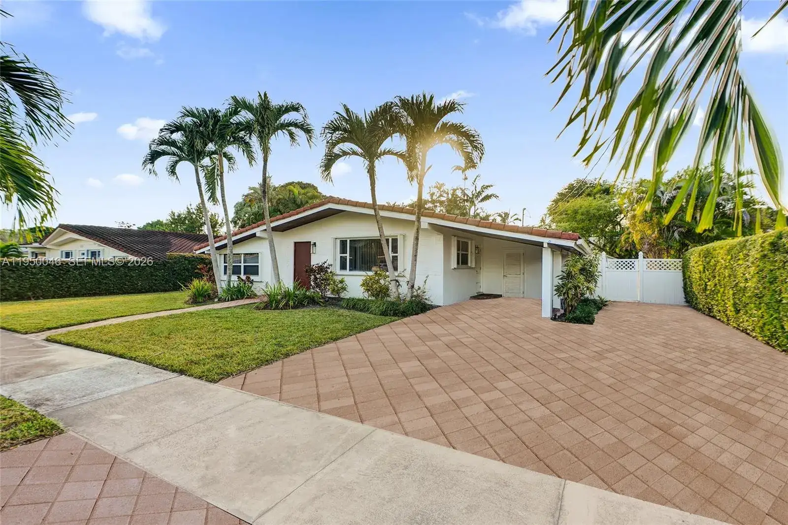 3 bedroom 2 bath Residential for sale at 21120 NE 24th Ct, Miami FL 33180