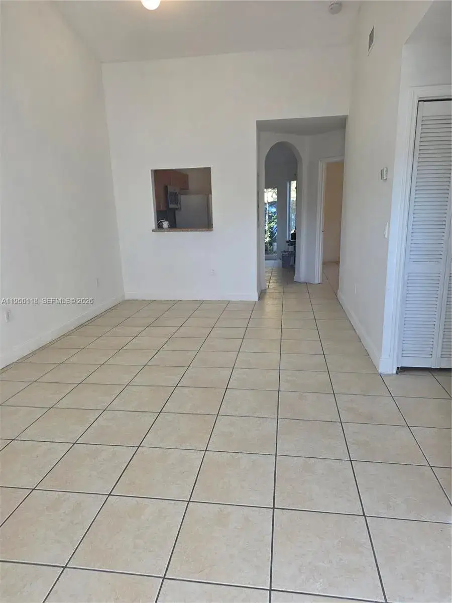 2 bedroom 2 bath Residential Lease for rent at 124 NE 13th Ave # 21, Homestead FL 33033
