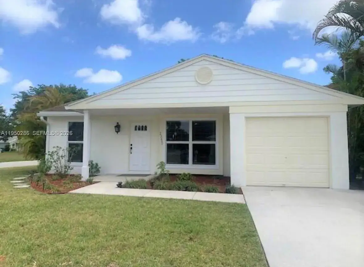 3 bedroom 2 bath Residential Lease for rent at 23260 New Coach Way, Boca Raton FL 33433