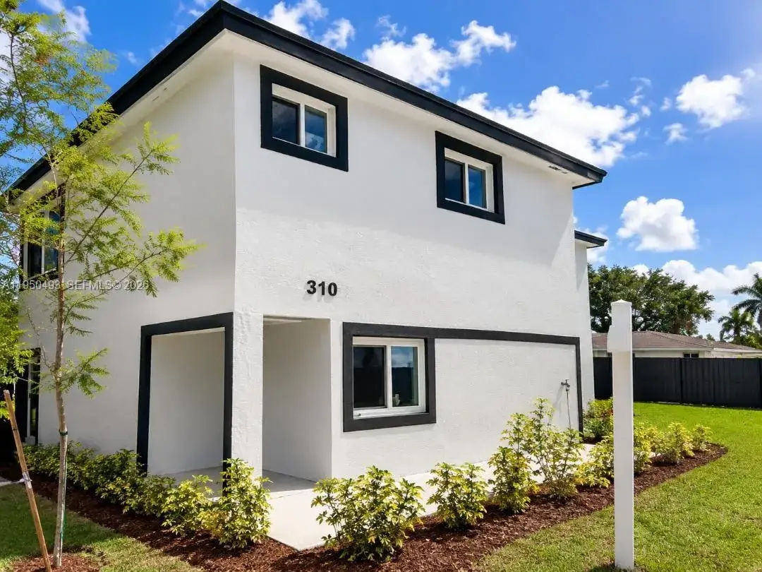 3 bedroom 2 bath Residential for sale at 310 NW 6 st, Homestead FL 33030