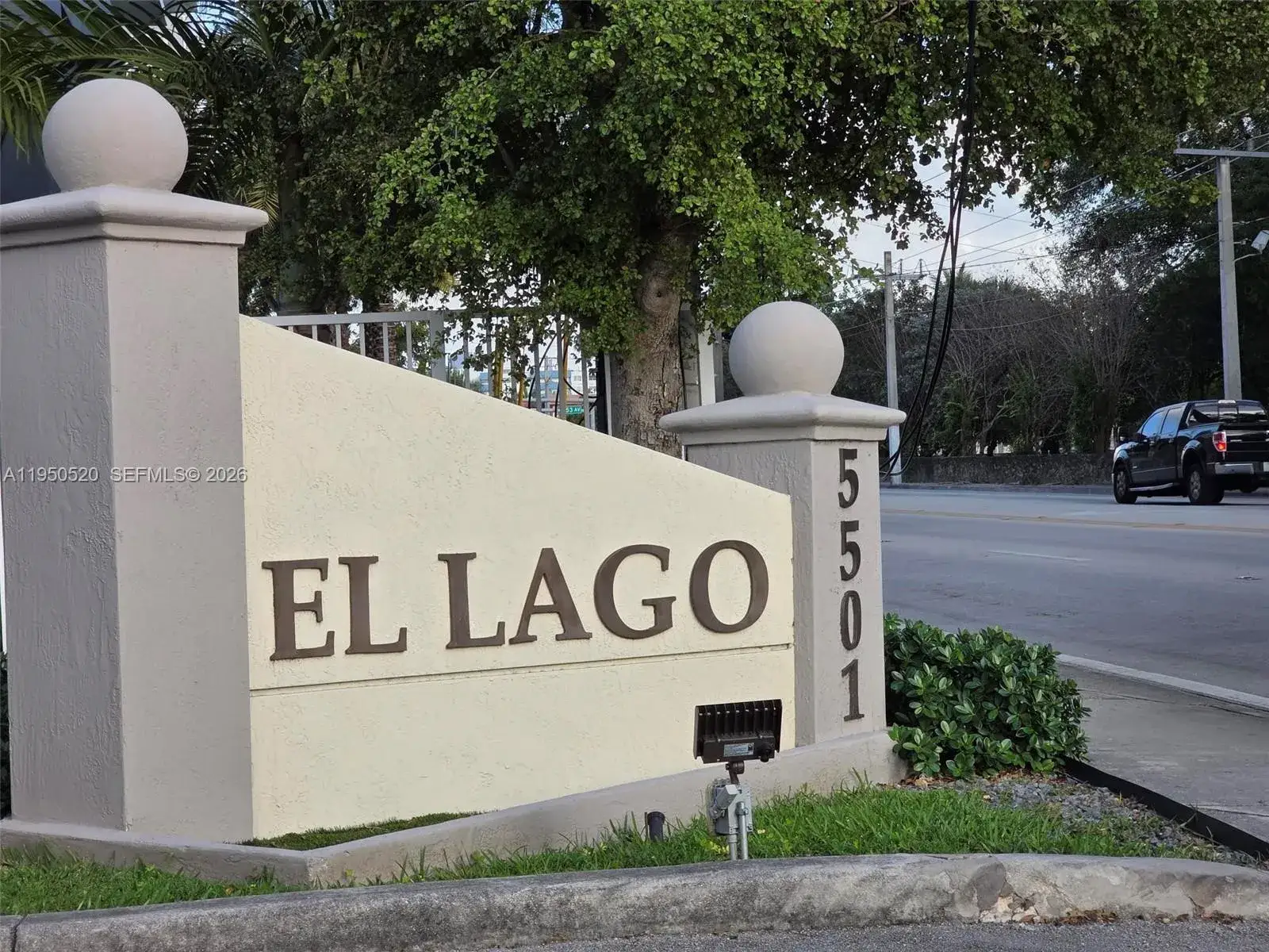 2 bedroom 2 bath Residential Lease for rent at 5505 NW 7th St # W117, Miami FL 33126