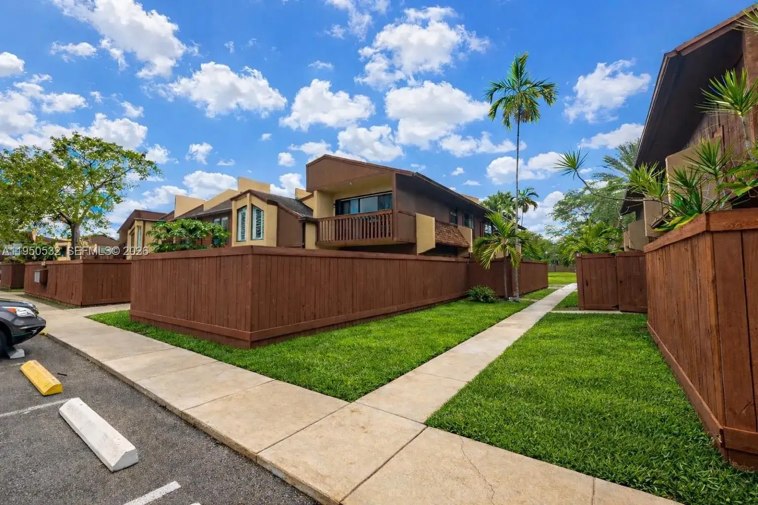 2 bedroom 2 bath Residential for sale at 6534 SW 114th Pl # 75, Miami FL 33173