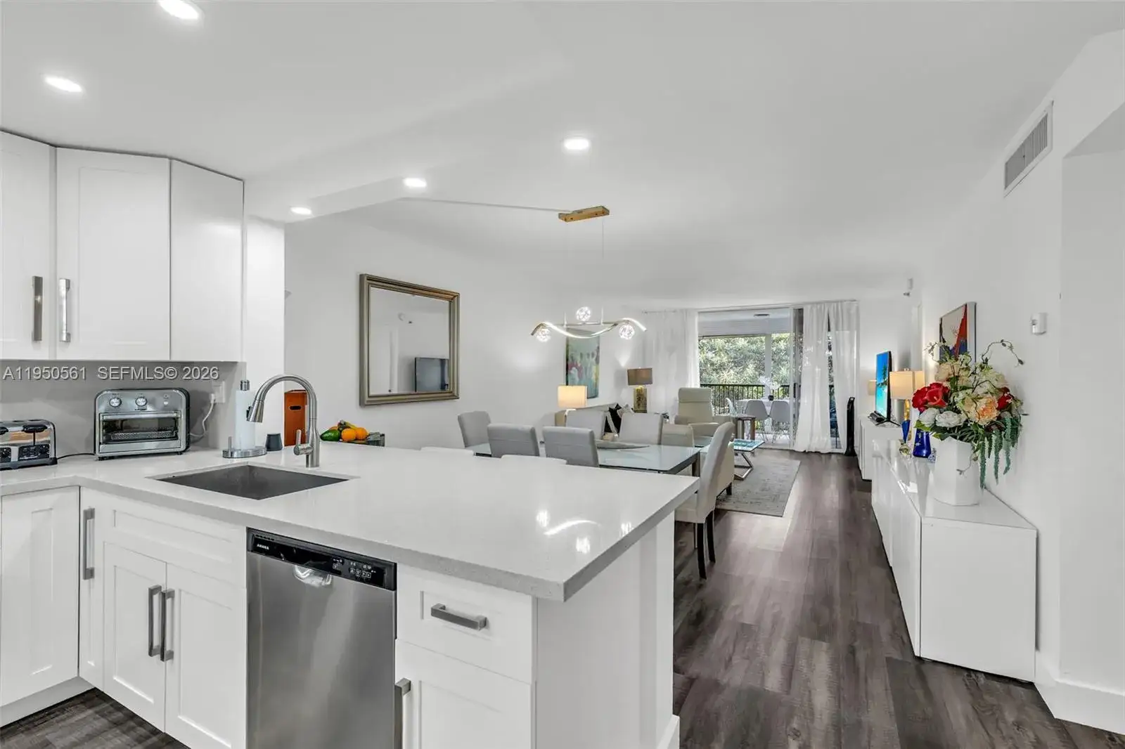 2 bedroom 2 bath Residential for sale at 3910 Inverrary Blvd # B, Lauderhill FL 33319