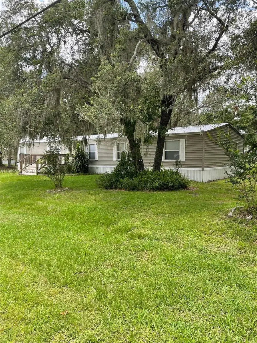4 bedroom 2 bath Residential Lease for rent at 8638 Gibson Oaks Dr # 0, Lakeland FL 33809