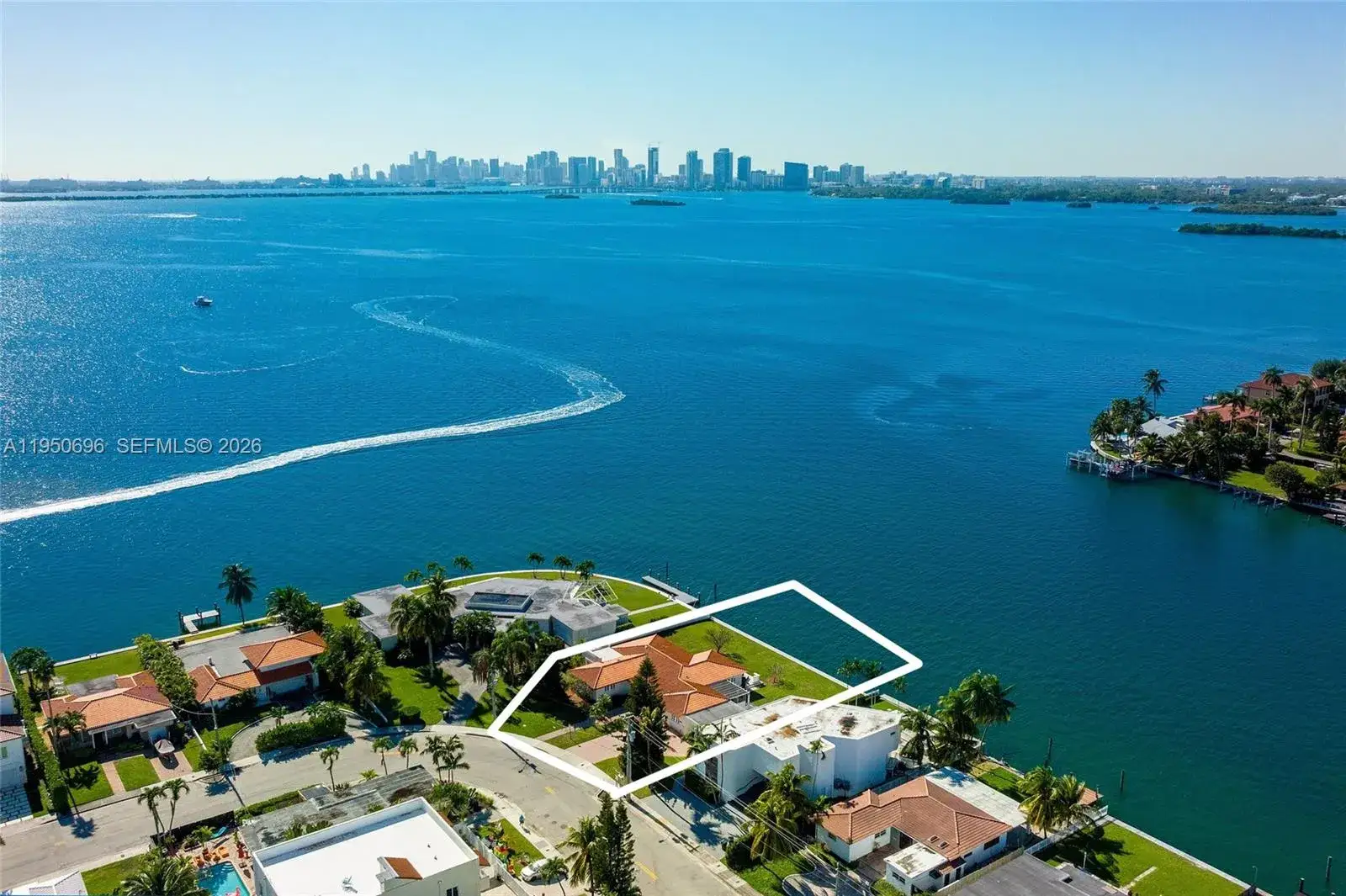 3 bedroom 2 bath Residential for sale at 7500 W Treasure Dr, North Bay Village FL 33141