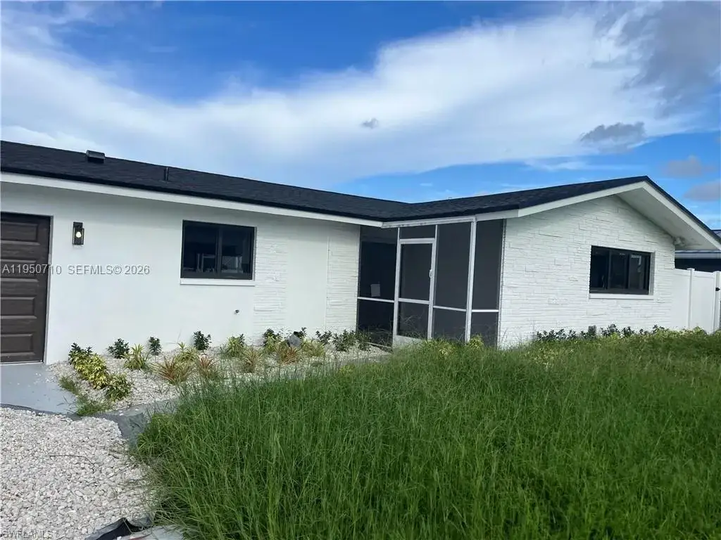 3 bedroom 2 bath Residential for sale at 5313 Bayview Ct, Cape Coral FL 33904