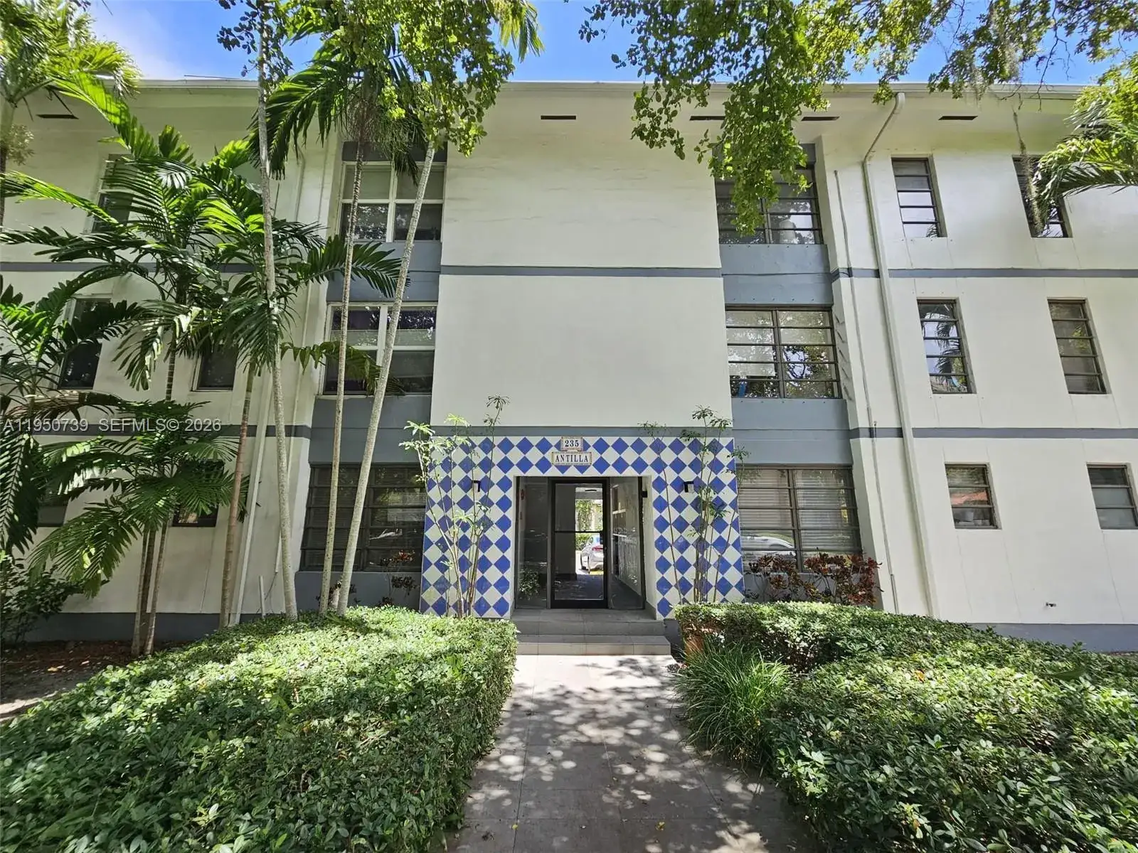 2 bedroom 2 bath Residential for sale at 235 Antilla Ave # 4, Coral Gables FL 33134