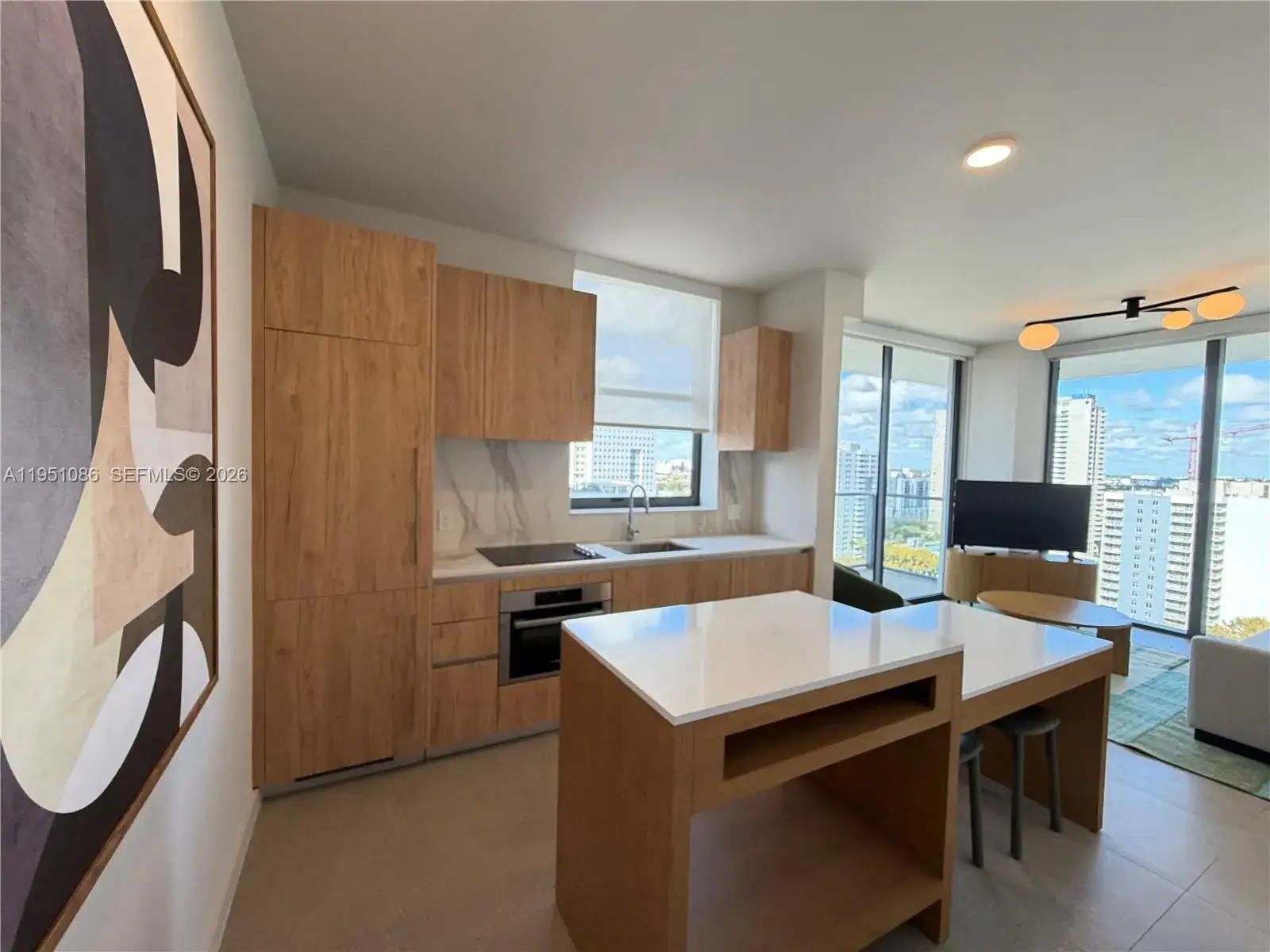 2 bedroom 2 bath Residential Lease for rent at 11 NE 6th # 1714, Miami FL 33132