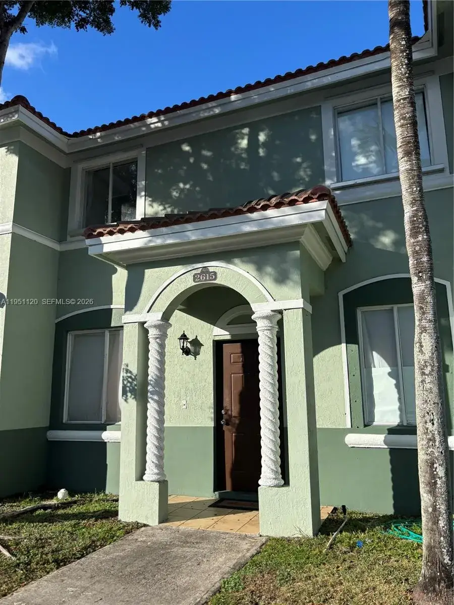 3 bedroom 2 bath Residential for sale at 2615 SE 14 Avenida # 2615, Homestead FL 33035