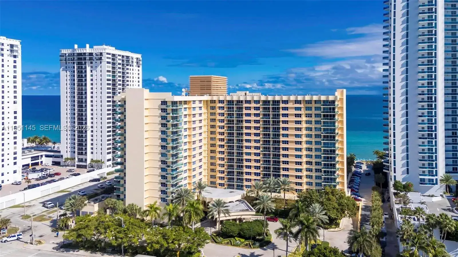 1 bedroom 1 bath Residential for sale at 2501 S Ocean Dr # 939, Hollywood FL 33019