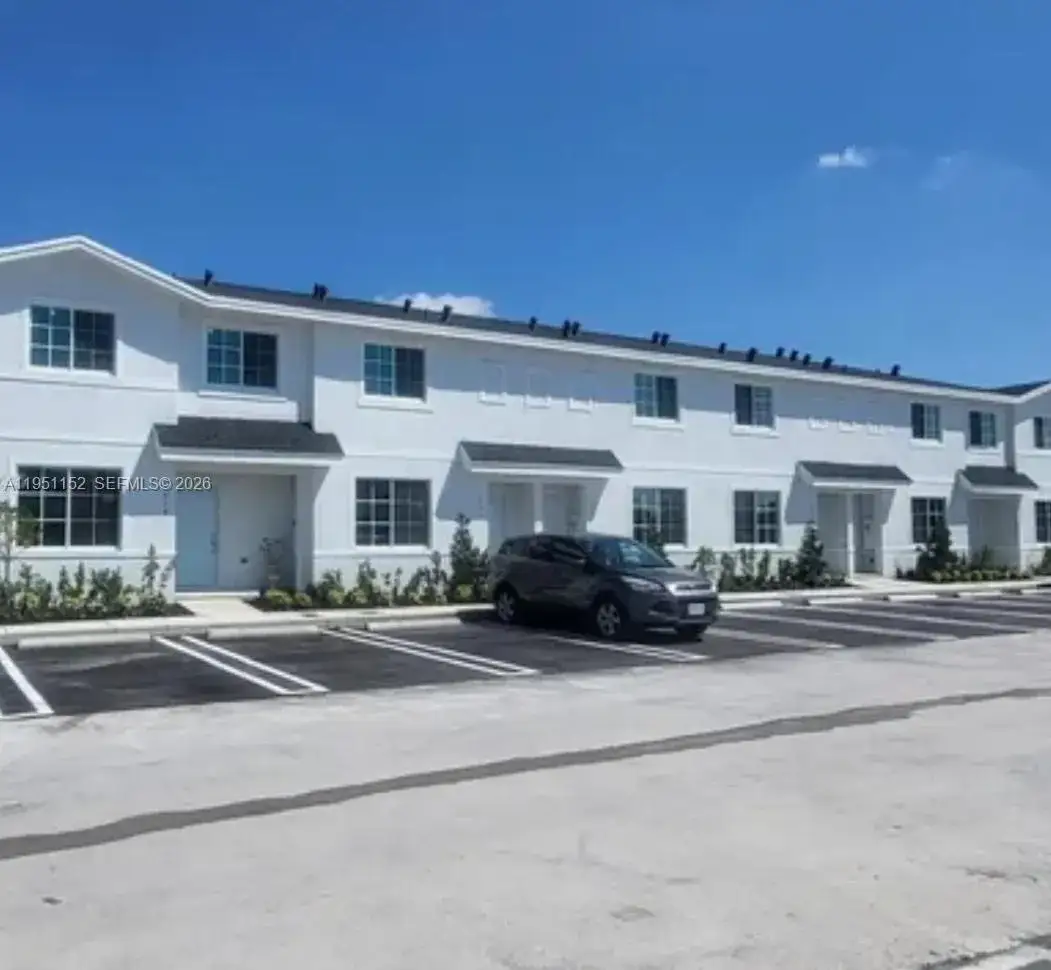 3 bedroom 3 bath Residential for sale at 1054 NW 6 Terr # 1054, Florida City FL 33034