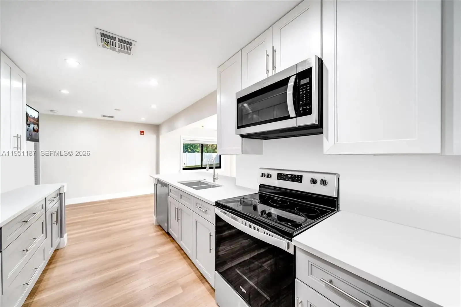 3 bedroom 2 bath Residential for sale at 3170 NW 14th Ct, Lauderhill FL 33311