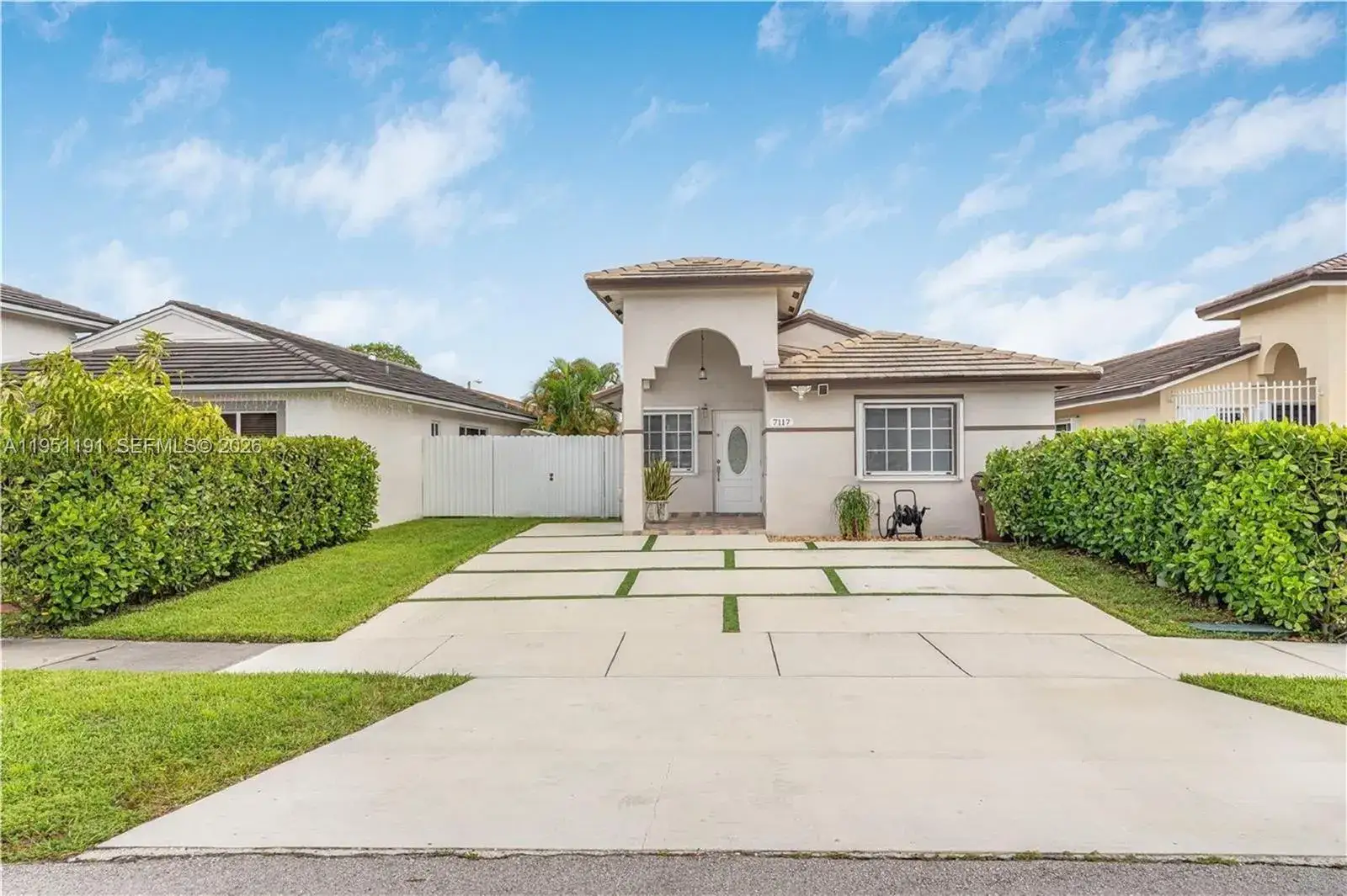 3 bedroom 2 bath Residential Lease for rent at 7117 W 30th Ln, Hialeah FL 33018